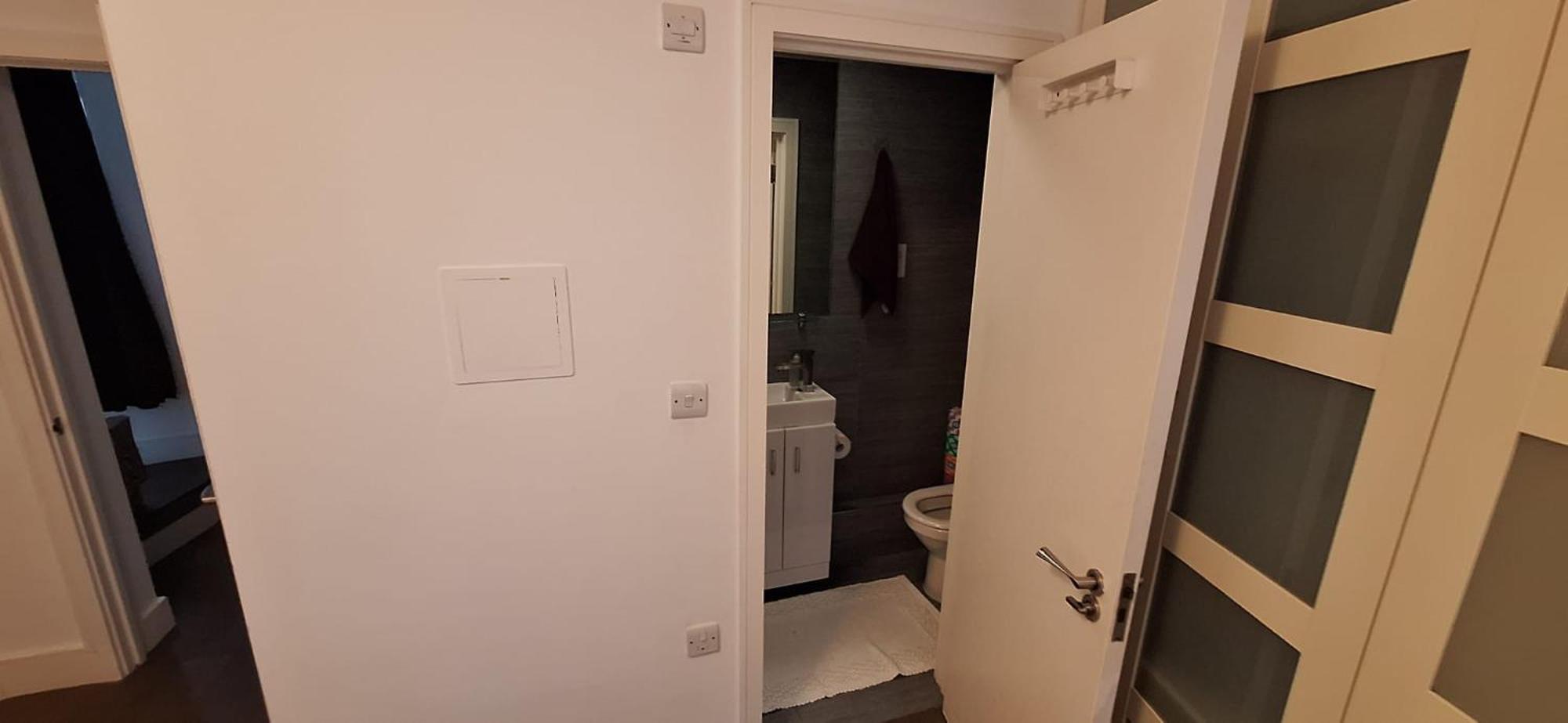 Cozy En-suite In In Shared Flat Alloggio in famiglia